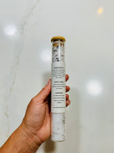 Load image into Gallery viewer, Lavender Rose Bath Salt