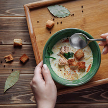 Load image into Gallery viewer, Organic Hand Select Bay Leaf