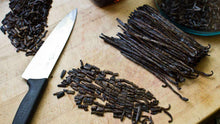 Load image into Gallery viewer, Homemade Vanilla Extract Kit with Organic Madagascar Vanilla Beans