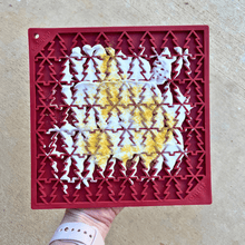 Load image into Gallery viewer, Seasons Treatings Dog Treats &amp; Accessory Box