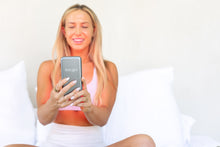 Load image into Gallery viewer, Glow: Portable Red Light Therapy Device - Slimmest Handheld Solution for On-the-Go Relief