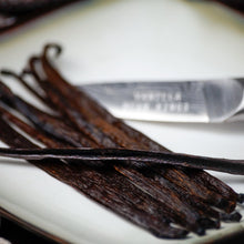 Load image into Gallery viewer, Tahitian Vanilla Beans - Whole Grade B Pods for Extract