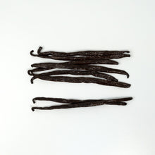 Load image into Gallery viewer, Congo Vanilla Beans - Whole Grade A Vanilla Pods for Vanilla Extract and Baking