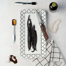 Load image into Gallery viewer, Tanzania Vanilla Beans - Whole Grade A Vanilla Pods