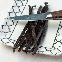 Load image into Gallery viewer, Tanzania Vanilla Beans - Whole Grade A Vanilla Pods