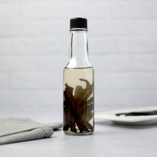 Load image into Gallery viewer, Burundi Vanilla Beans - Whole Grade A Vanilla Pods for Vanilla Extract and Baking