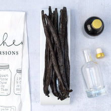 Load image into Gallery viewer, Pompona Madagascar Vanilla Beans - Whole Grade A Vanilla Pods for Vanilla Extract and Baking