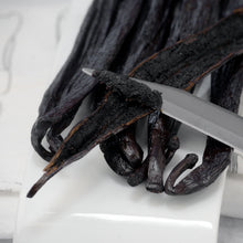 Load image into Gallery viewer, Pompona Madagascar Vanilla Beans - Whole Grade A Vanilla Pods for Vanilla Extract and Baking
