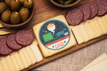 Load image into Gallery viewer, &quot;Precious Cargo&quot; Horseradish Cheddar